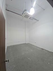 Shun Li Industrial Complex (D14), Factory #570504181